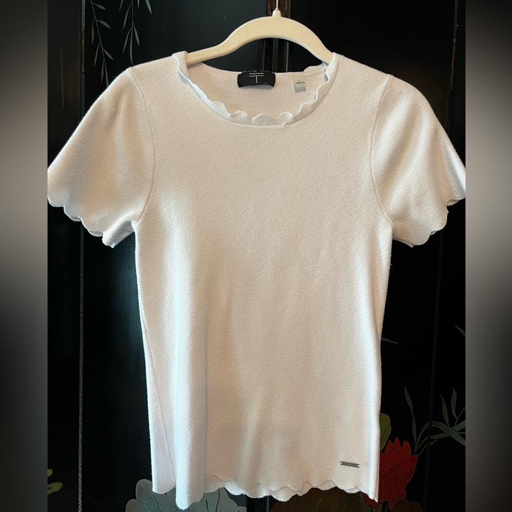 Tahari top in soft, form-fitting cotton with scalloped detail. Good condition